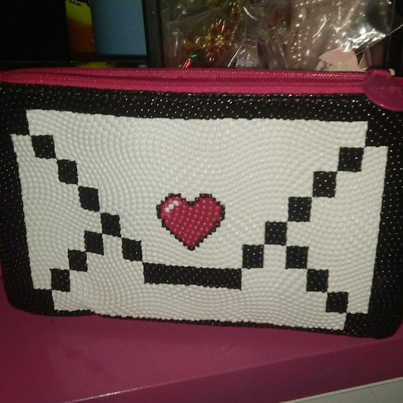Makeup bag - Picture 1 of 1